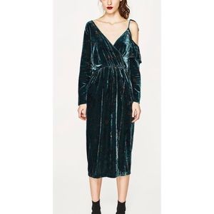 Zara Midi Velvet Dress Size Medium